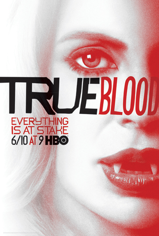 Illustration for article titled First glimpse of a fanged Chris Meloni from True Blood!